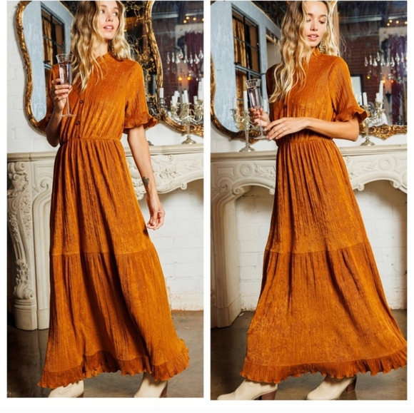 Dresses & Skirts - Rust-Toned Pleated Maxi Dress – Effortless Elegance for Any Occasion